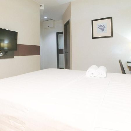 Lorenzzo Suites Hotel Makati City Zewnętrze zdjęcie