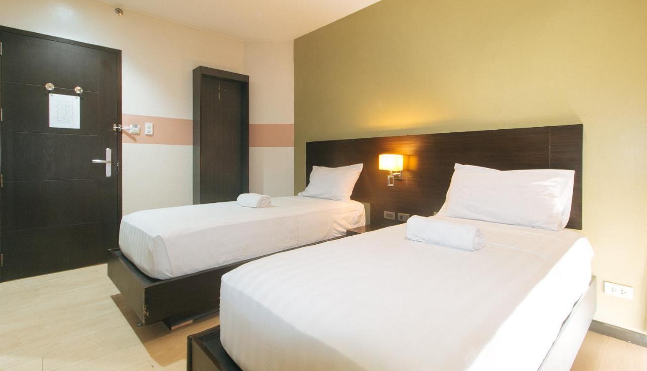 Lorenzzo Suites Hotel Makati City Zewnętrze zdjęcie