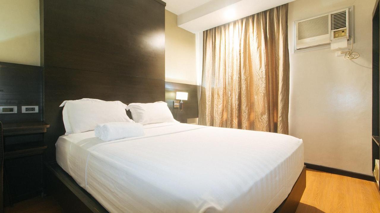 Lorenzzo Suites Hotel Makati City Zewnętrze zdjęcie